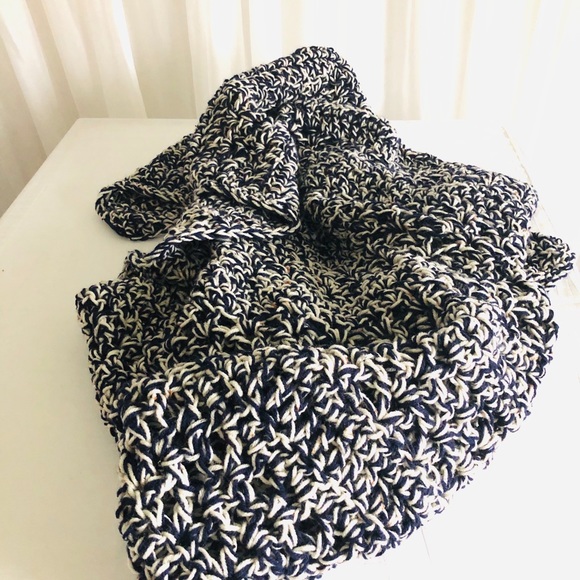 Custom made throw blanket - Picture 4 of 4